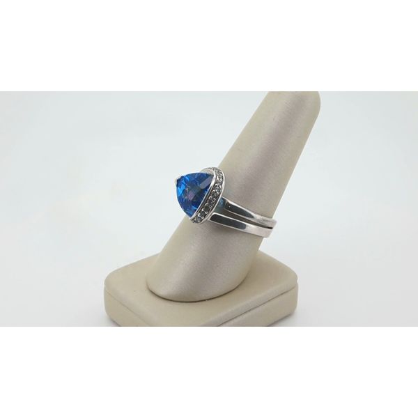 Kashmir Blue Topaz & White Sapphire Ring Image 3 Timmreck & McNicol Jewelers McMinnville, OR