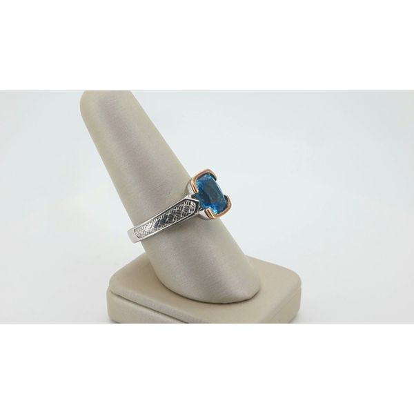 Fashion Ring Image 2 Timmreck & McNicol Jewelers McMinnville, OR