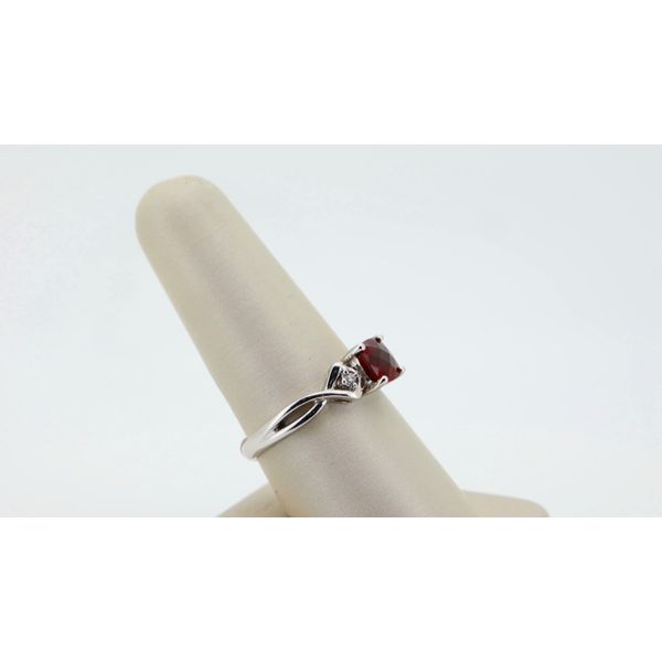 Fashion Ring Image 2 Timmreck & McNicol Jewelers McMinnville, OR
