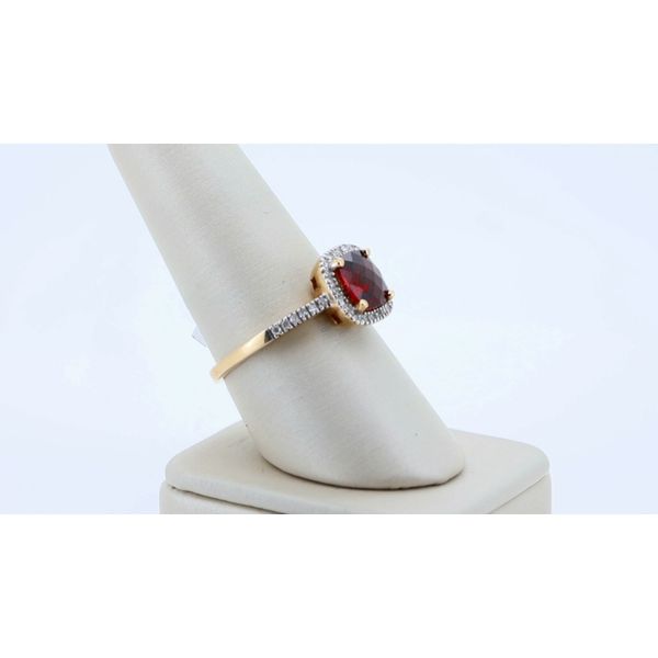 Garnet Fashion Ring Image 2 Timmreck & McNicol Jewelers McMinnville, OR