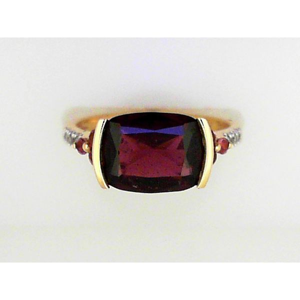 Garnet Fashion Ring Image 3 Timmreck & McNicol Jewelers McMinnville, OR