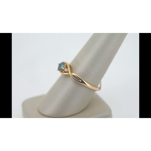 Fashion Ring Image 2 Timmreck & McNicol Jewelers McMinnville, OR