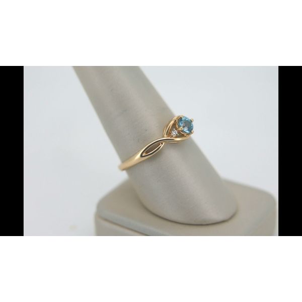Fashion Ring Image 3 Timmreck & McNicol Jewelers McMinnville, OR