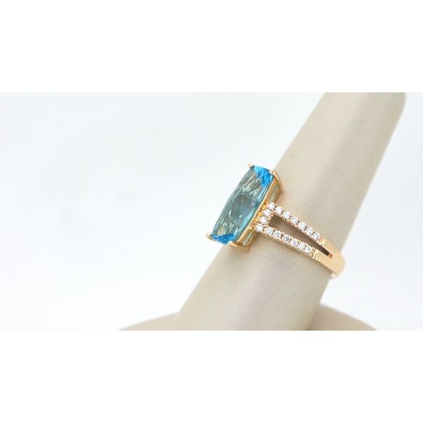 Fashion Ring Image 2 Timmreck & McNicol Jewelers McMinnville, OR