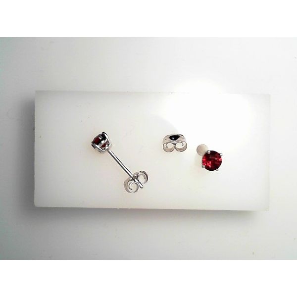 Earrings Timmreck & McNicol Jewelers McMinnville, OR