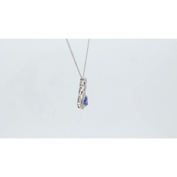 Pendants Image 2 Timmreck & McNicol Jewelers McMinnville, OR