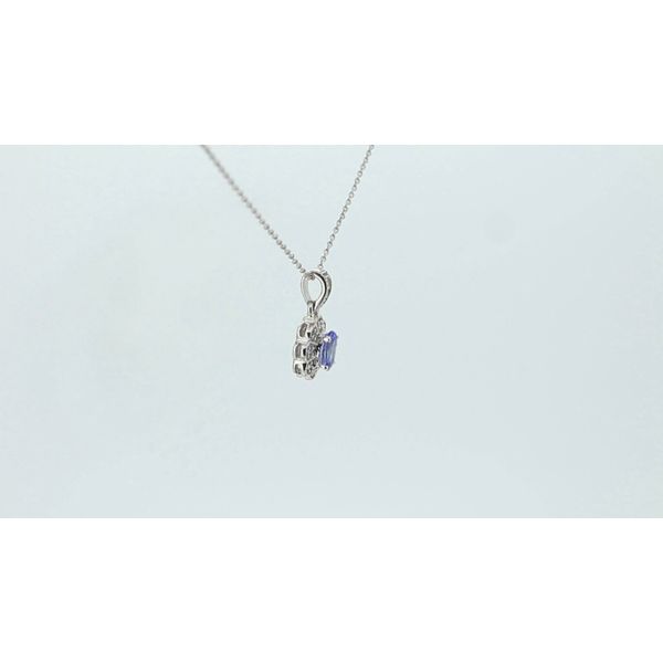 Pendants Image 2 Timmreck & McNicol Jewelers McMinnville, OR