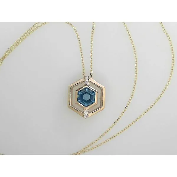 Pendants Timmreck & McNicol Jewelers McMinnville, OR