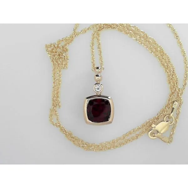 Pendants Timmreck & McNicol Jewelers McMinnville, OR