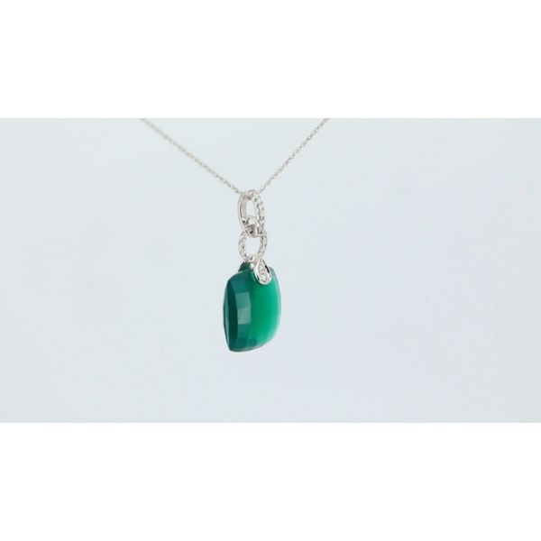 Pendants Image 2 Timmreck & McNicol Jewelers McMinnville, OR