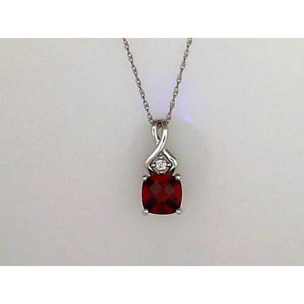 Pendants Timmreck & McNicol Jewelers McMinnville, OR