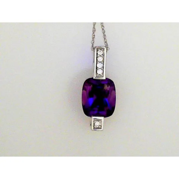 Pendants Timmreck & McNicol Jewelers McMinnville, OR