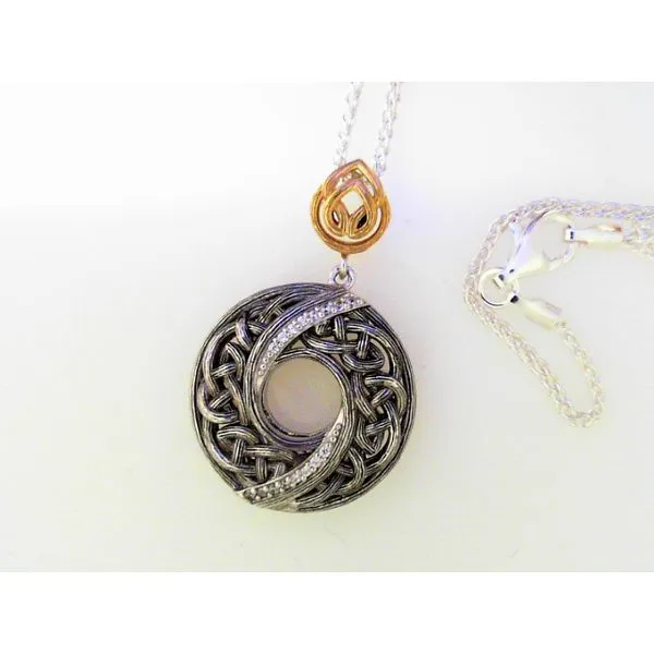 Pendants Timmreck & McNicol Jewelers McMinnville, OR