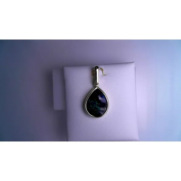 Pendants Timmreck & McNicol Jewelers McMinnville, OR