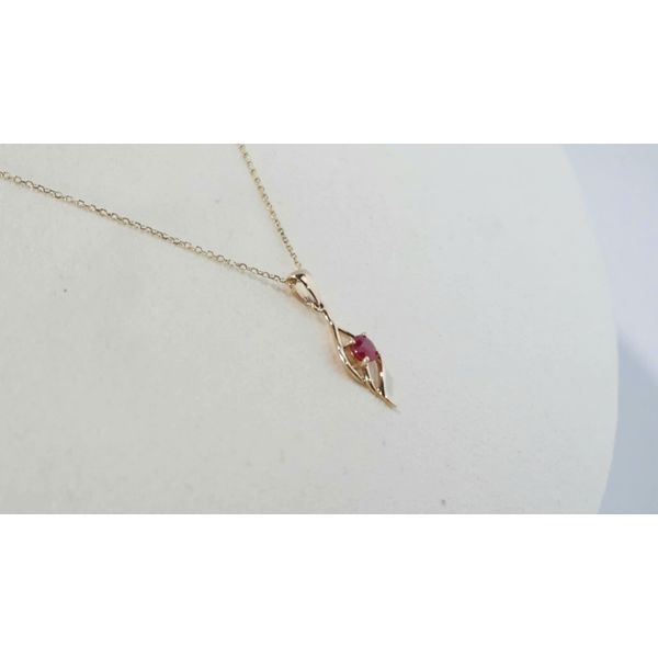 Pendants Image 2 Timmreck & McNicol Jewelers McMinnville, OR