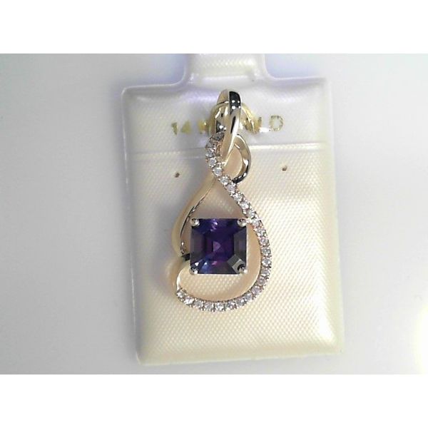 Pendants Timmreck & McNicol Jewelers McMinnville, OR