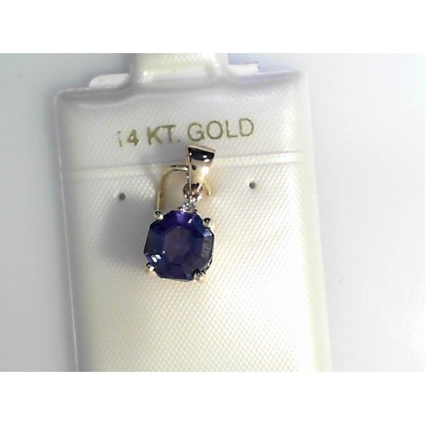 Pendants Timmreck & McNicol Jewelers McMinnville, OR