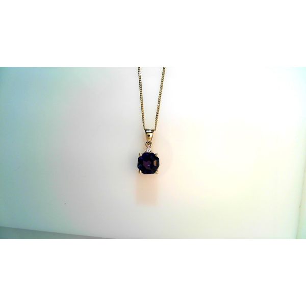 Pendants Timmreck & McNicol Jewelers McMinnville, OR