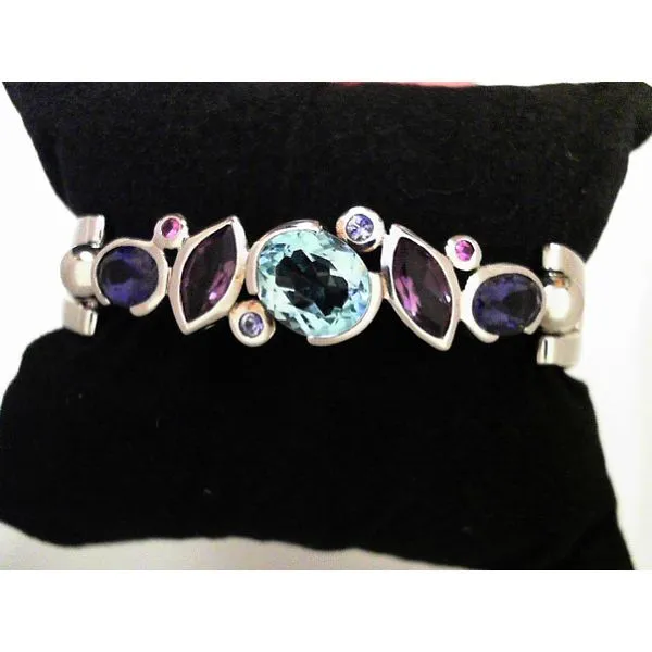 Bracelet Timmreck & McNicol Jewelers McMinnville, OR