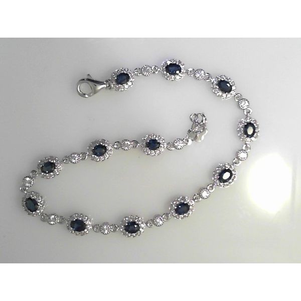 Bracelet Timmreck & McNicol Jewelers McMinnville, OR