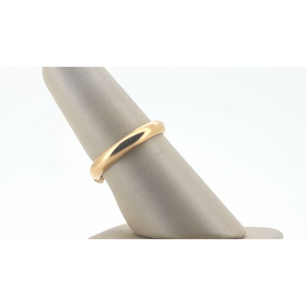 Yellow Gold Wedding Band Image 2 Timmreck & McNicol Jewelers McMinnville, OR