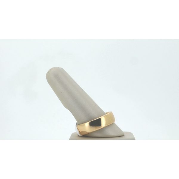 Yellow Gold Wedding Band Image 3 Timmreck & McNicol Jewelers McMinnville, OR