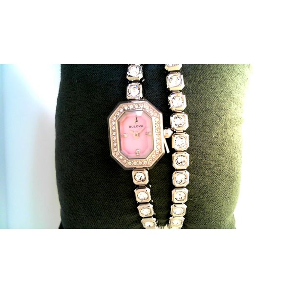 Watch Timmreck & McNicol Jewelers McMinnville, OR