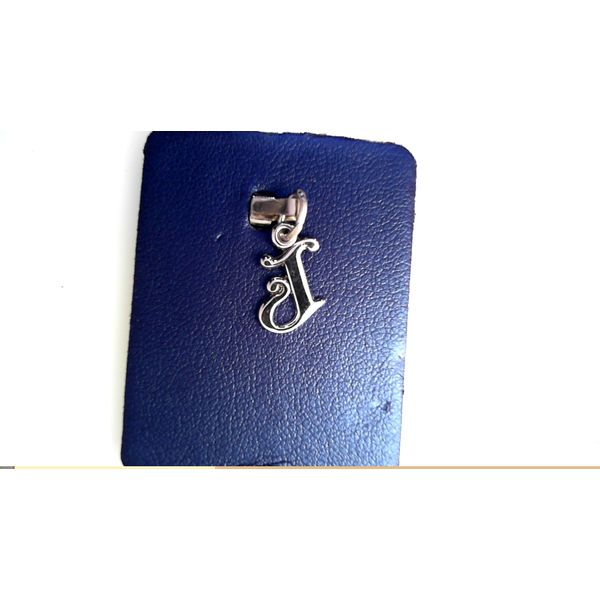 Charm Image 2 Timmreck & McNicol Jewelers McMinnville, OR
