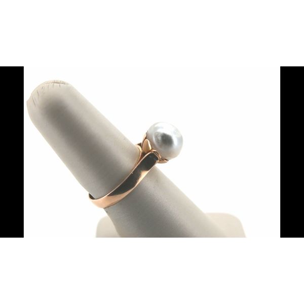 Estate Pearl Ring Image 2 Timmreck & McNicol Jewelers McMinnville, OR