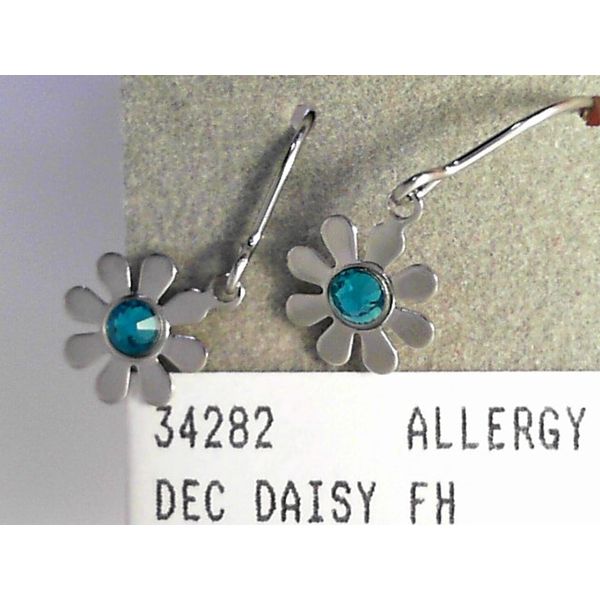 Contemporary Metal Earrings Timmreck & McNicol Jewelers McMinnville, OR