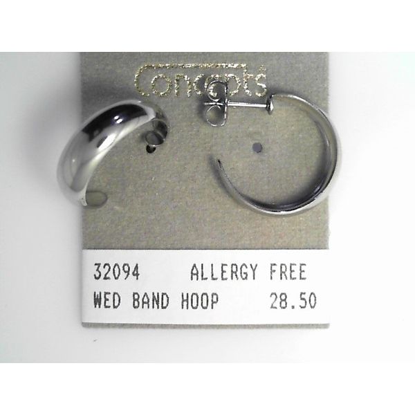 Contemporary Metal Earrings Timmreck & McNicol Jewelers McMinnville, OR