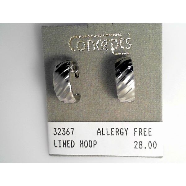 Contemporary Metal Earrings Timmreck & McNicol Jewelers McMinnville, OR