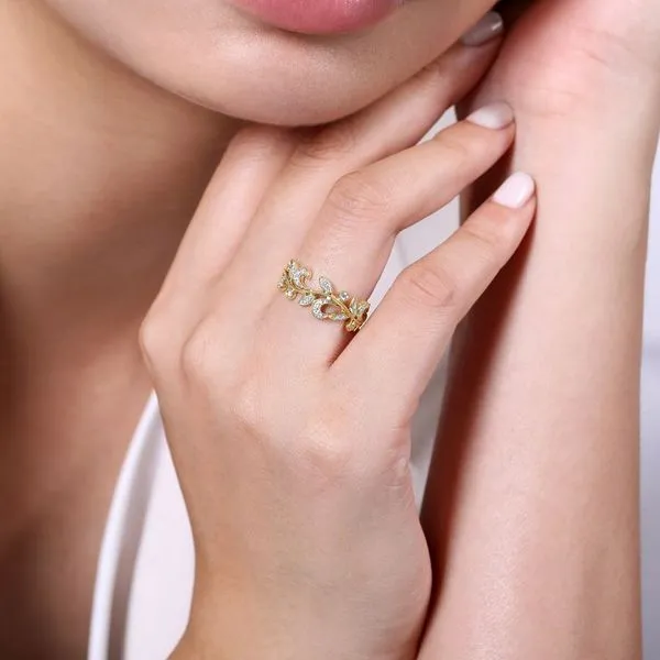 Gabriel & Co. 14K Yellow Gold Diamond Floral Ring Image 5 Toner Jewelers Overland Park, KS