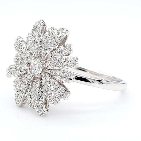18k White Gold Diamond Flower Ring Image 2 Toner Jewelers Overland Park, KS