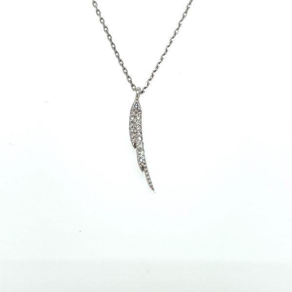 Fantail Feather Necklace – Kina NZ Design + Artspace