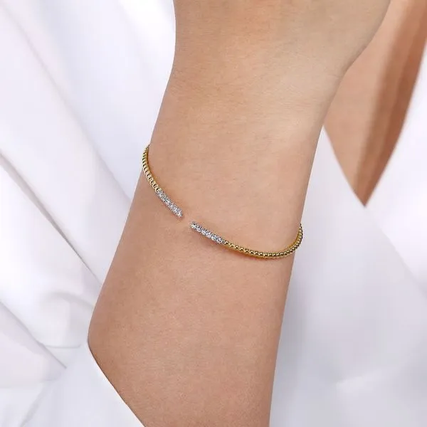 Gabriel & Co. 14K Yellow Gold Bujukan Diamond Pavé Bar Cuff Bracelet Image 4 Toner Jewelers Overland Park, KS