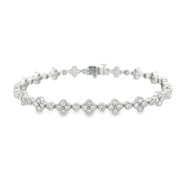 14 Karat White Gold Diamond Clover Bracelet Toner Jewelers Overland Park, KS