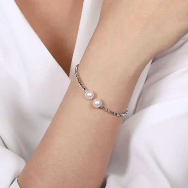 Gabriel & Co. 14K White Gold Bujukan Diamond and Pearl Split Bangle Image 4 Toner Jewelers Overland Park, KS
