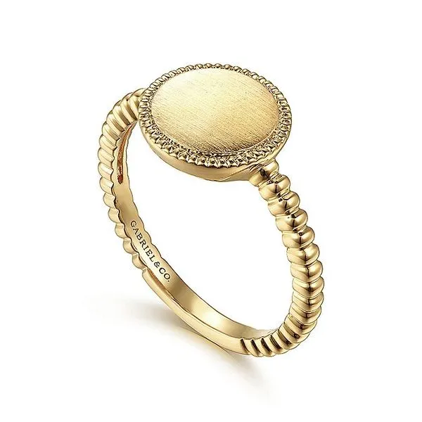 Gabriel & Co. 14K Yellow Gold Bujukan Personalized Signet Ring Image 3 Toner Jewelers Overland Park, KS