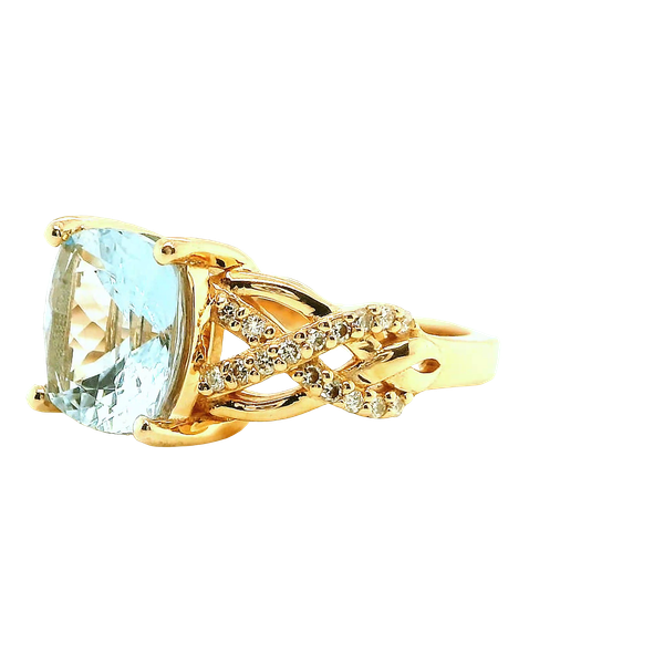 14k Yellow Gold Estate Aquamarine and Diamond Ring Image 2 Toner Jewelers Overland Park, KS