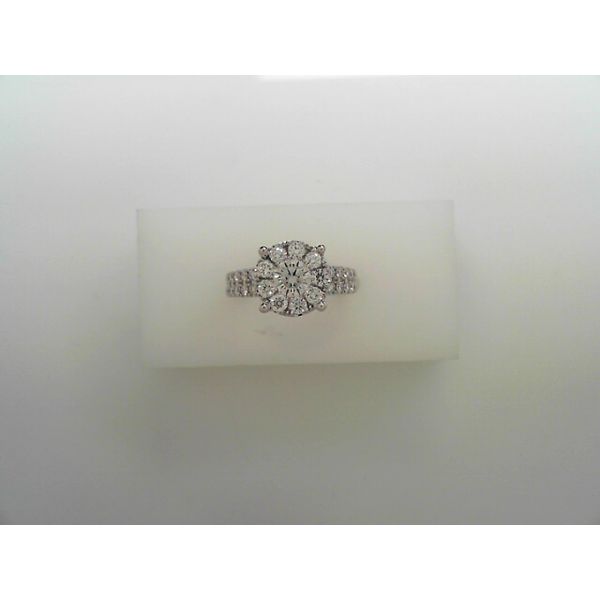 Lab Grown Diamond Engagement Ring Tovon & Co. Jewelers Dallas, PA