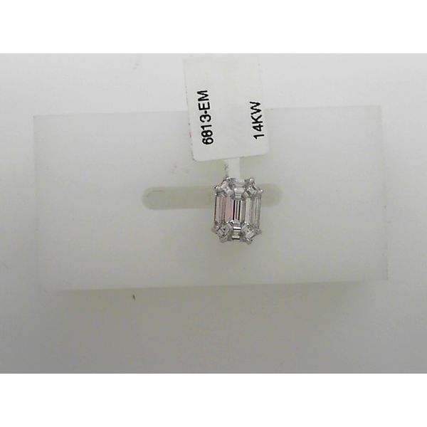 Earrings Tovon & Co. Jewelers Dallas, PA