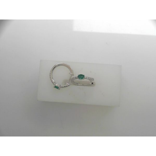 Earrings Tovon & Co. Jewelers Dallas, PA