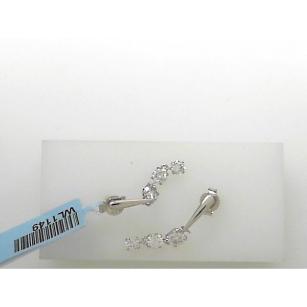 Earrings Tovon & Co. Jewelers Dallas, PA