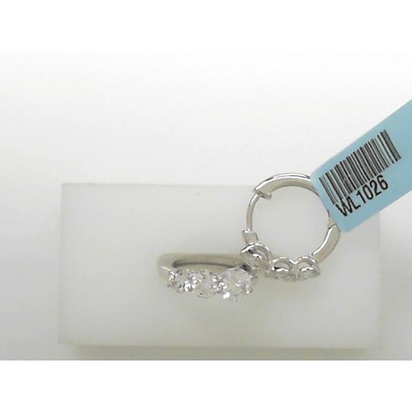 Earrings Tovon & Co. Jewelers Dallas, PA
