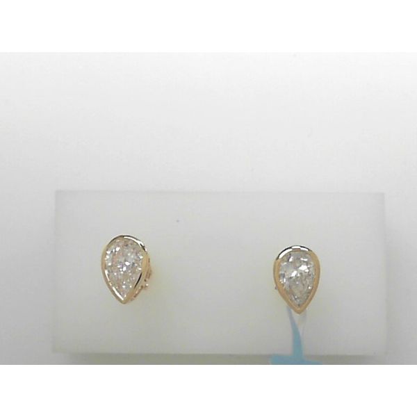 Earrings Tovon & Co. Jewelers Dallas, PA