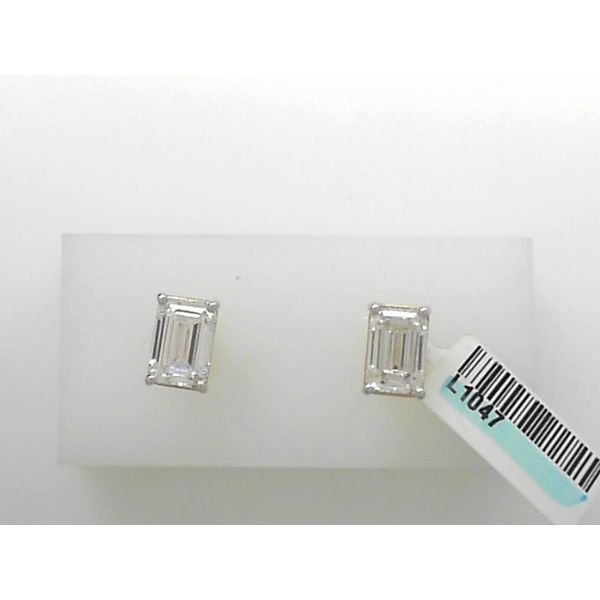 Earrings Tovon & Co. Jewelers Dallas, PA