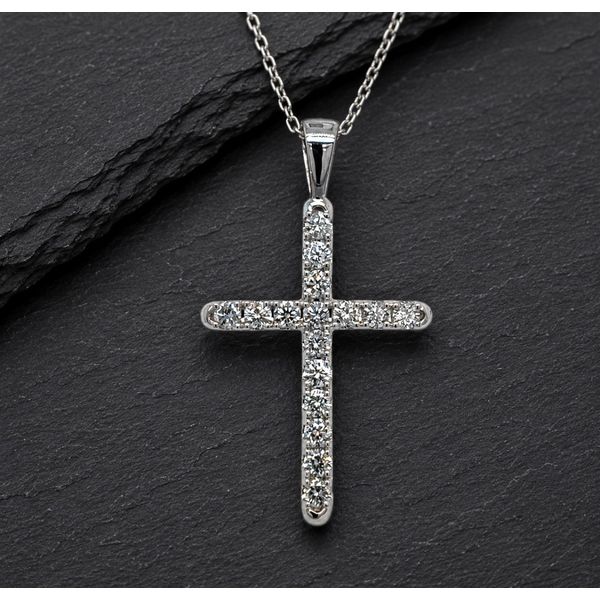 Lab Grown Diamond Pendant Tovon & Co. Jewelers Dallas, PA
