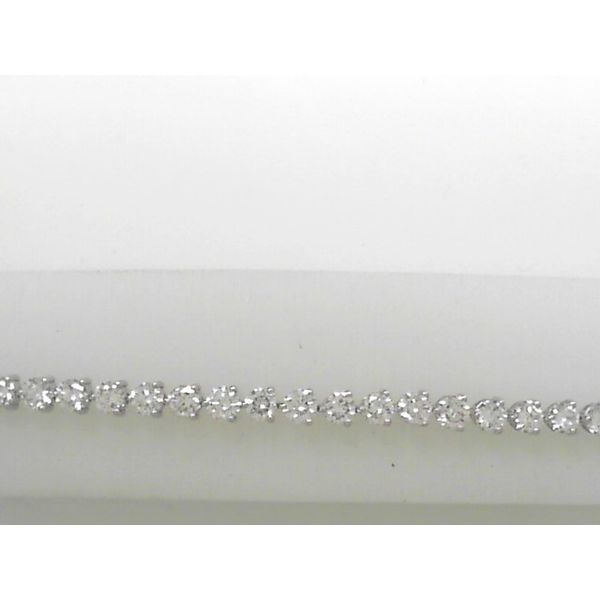 Bracelet Tovon & Co. Jewelers Dallas, PA