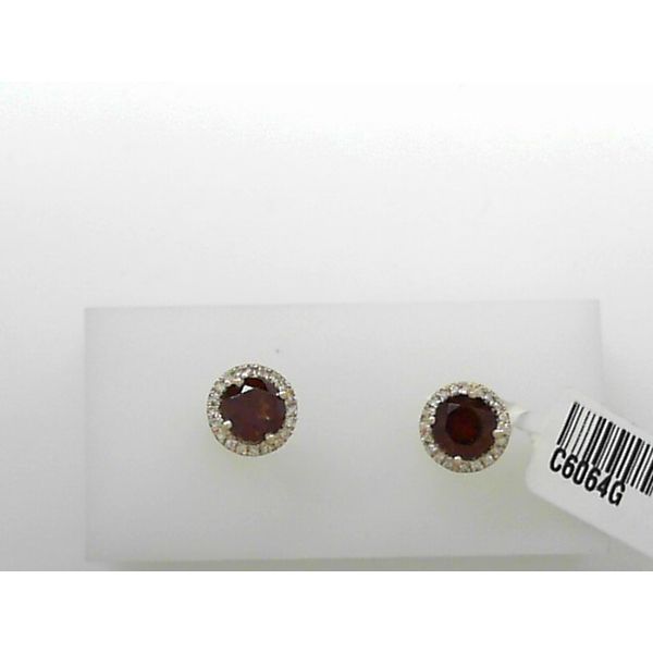 Earrings Tovon & Co. Jewelers Dallas, PA